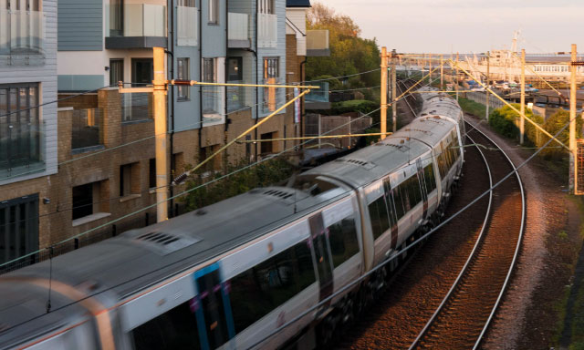 Train from Southend to London
